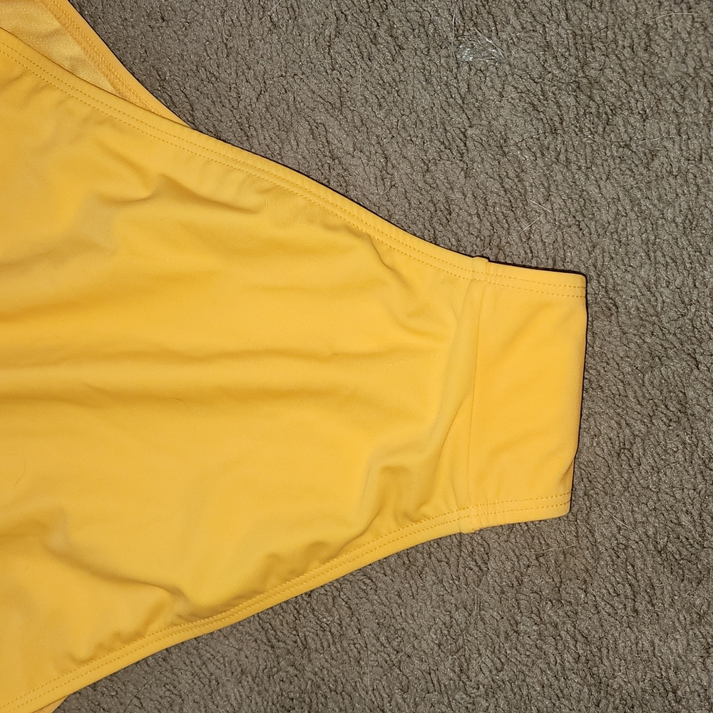 NEW WITH TAGS EXPRESS ONE PIECE SIZE XL - Picture 5 of 7